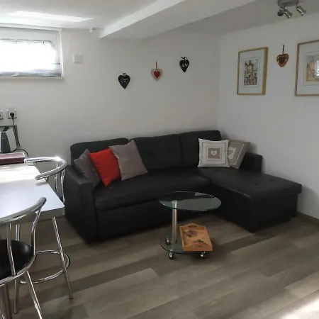 Apartment Joli Proche Strasbourg *
